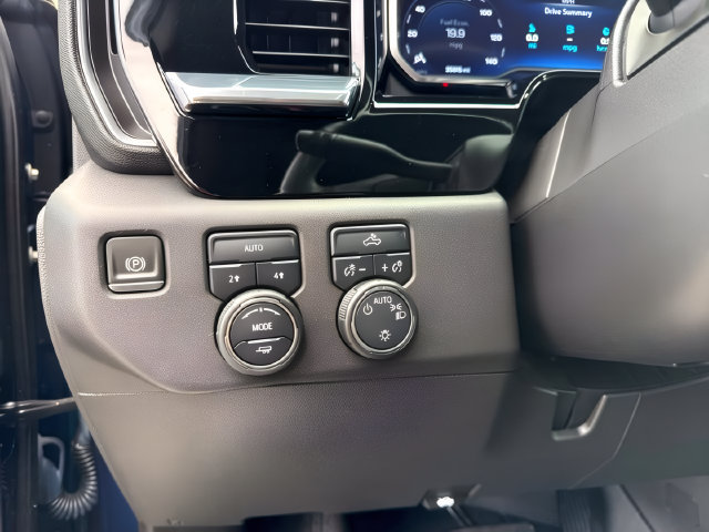 Used 2023 Chevrolet Silverado 1500 LT AWD/4WD image 16
