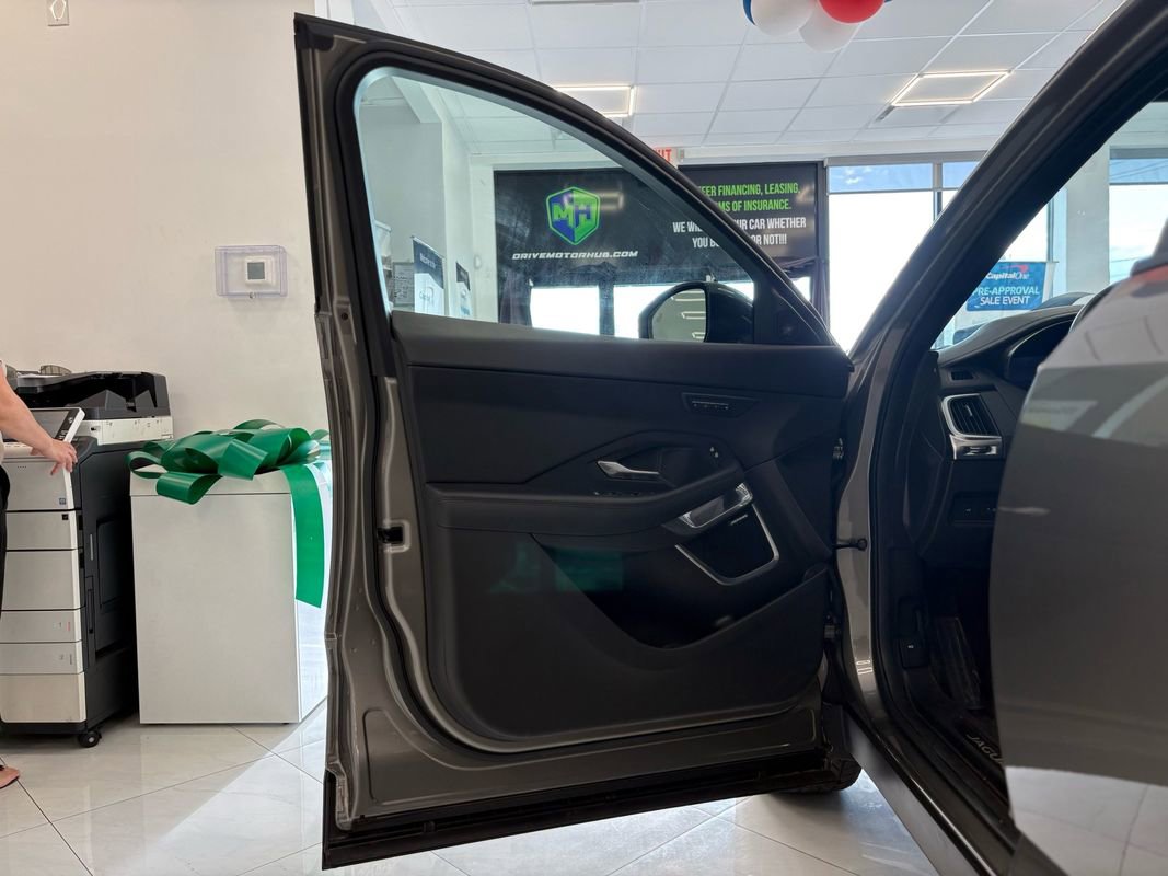 Used 2022 Jaguar E-PACE SE image 35