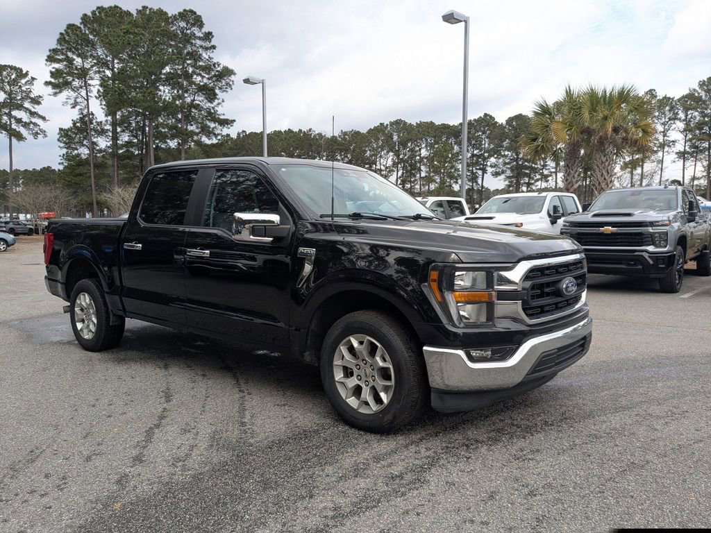Used 2023 Ford F150 XLT image 2