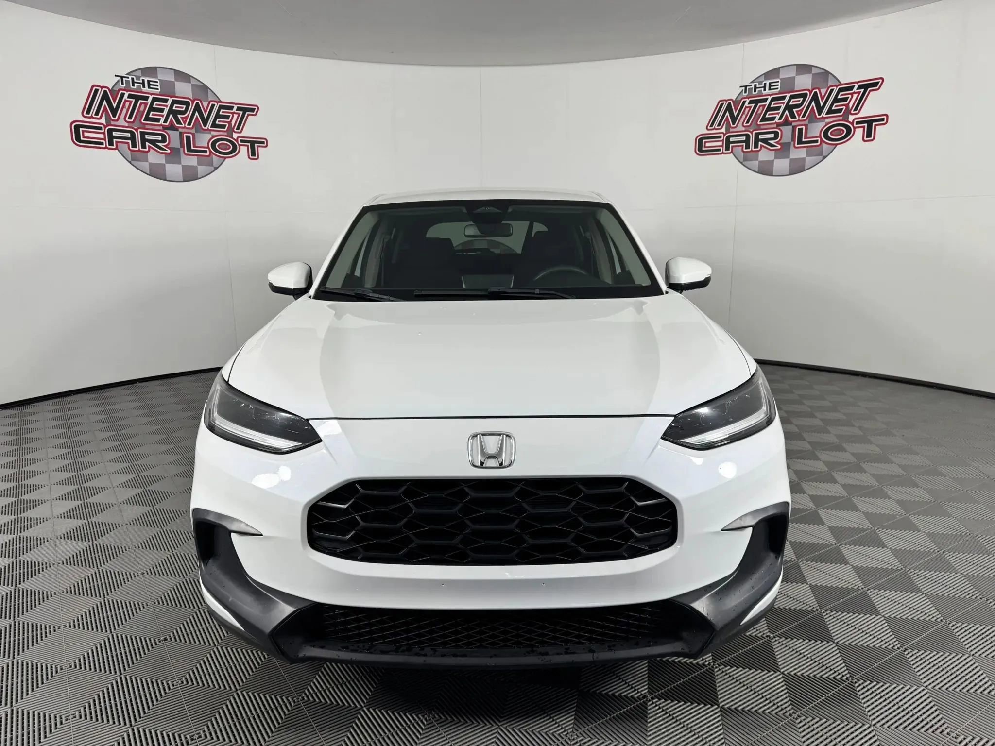 Used 2023 Honda HR-V LX image 2