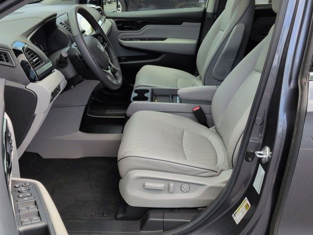 Used 2023 Honda Odyssey Elite image 8