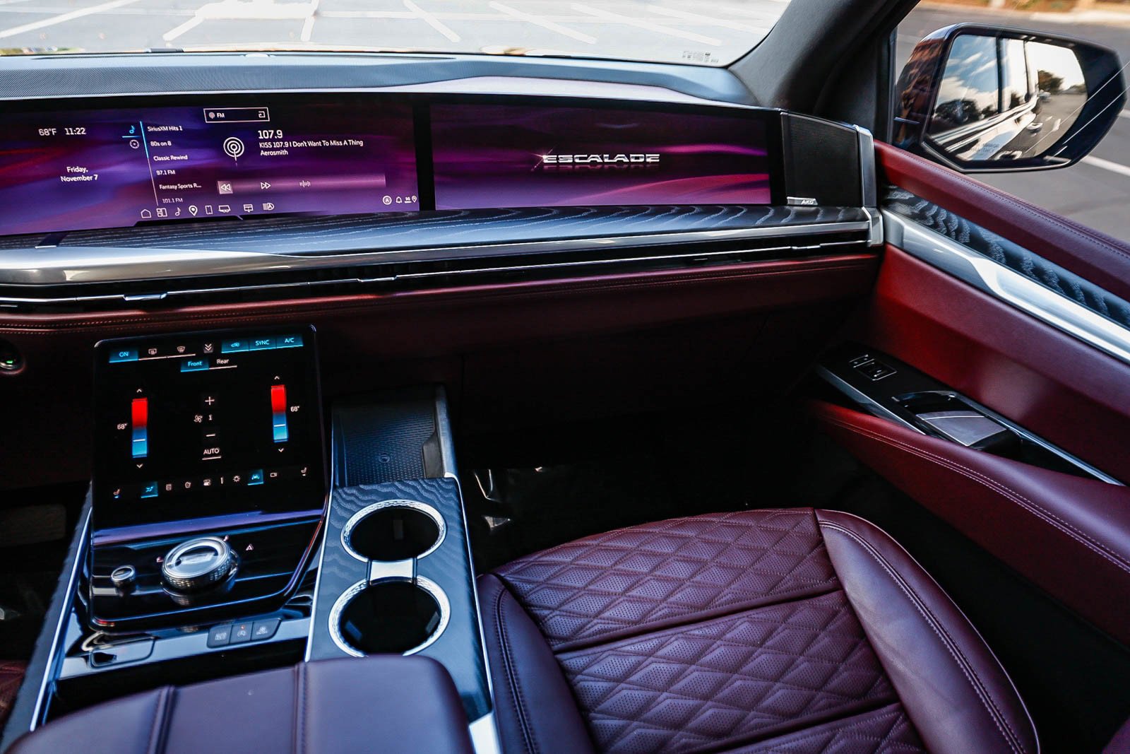 Used 2025 Cadillac Escalade Sport w/ Touring Package image 15