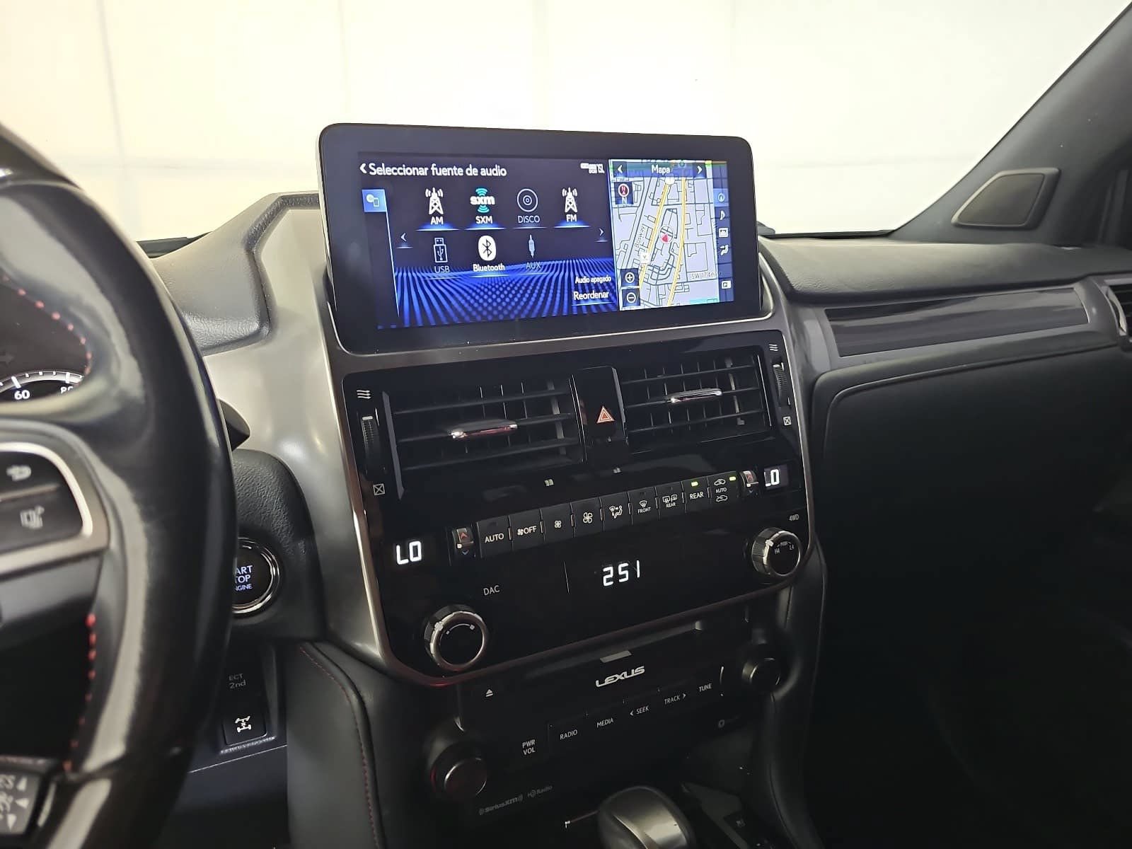 Used 2022 Lexus GX 460 Premium w/ Premium Package AWD/4WD image 18
