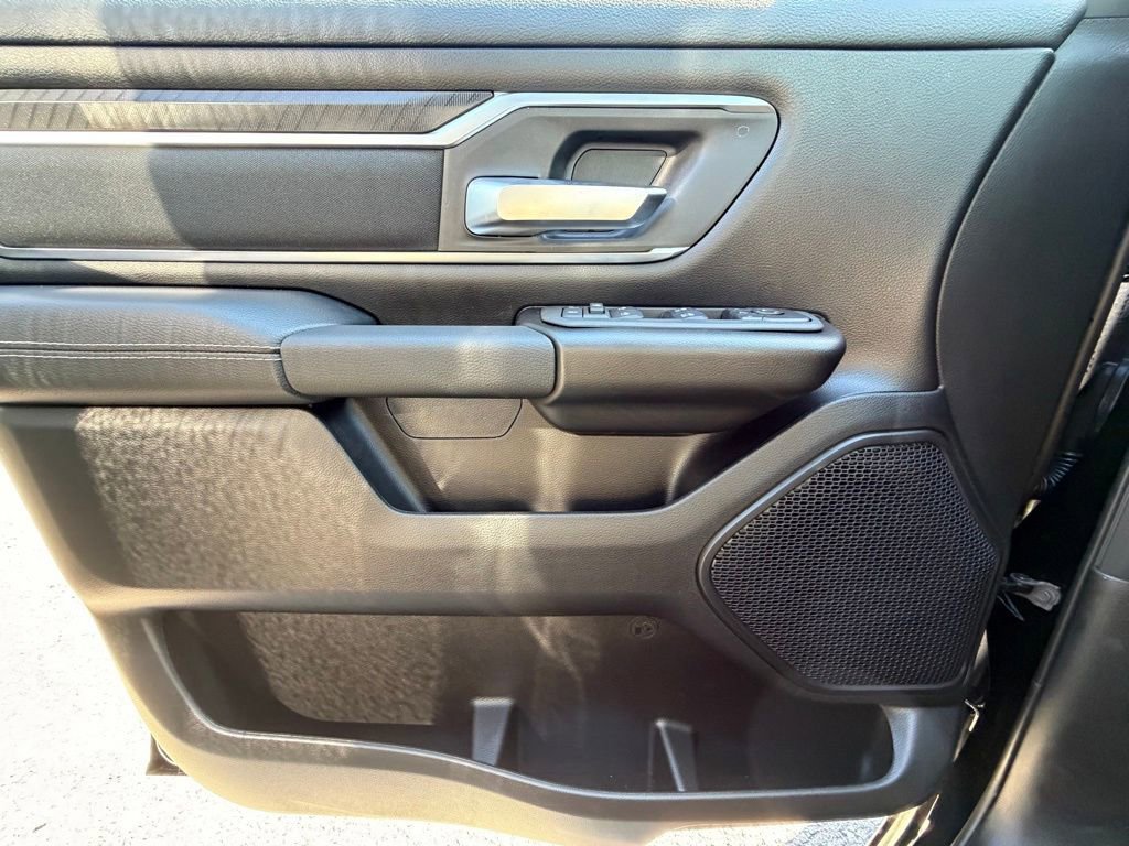 New 2026 RAM 1500 4x4 Crew Cab image 25