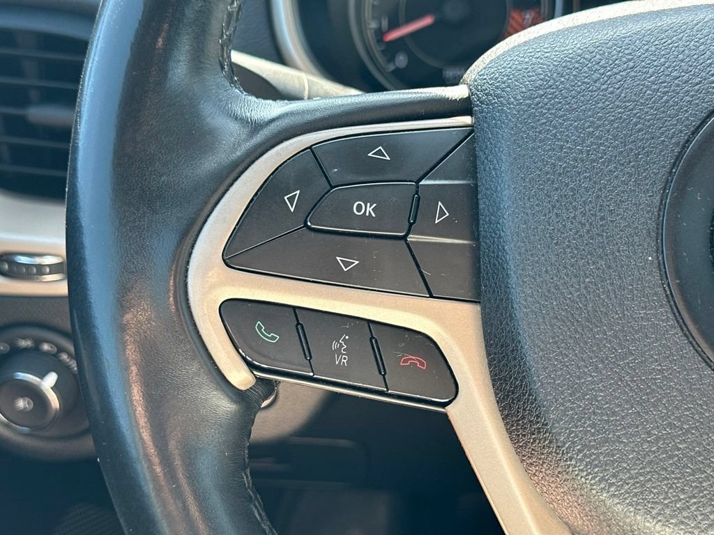 Used 2014 Jeep Cherokee Latitude w/ Comfort/Convenience Group AWD/4WD image 19
