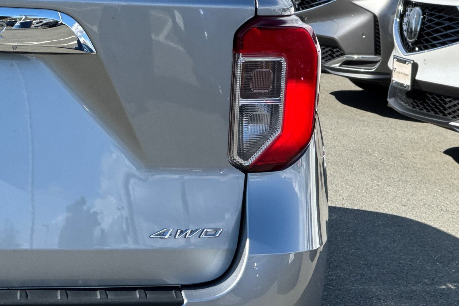 Used 2023 Ford Explorer XLT w/ Equipment Group 202A image 29