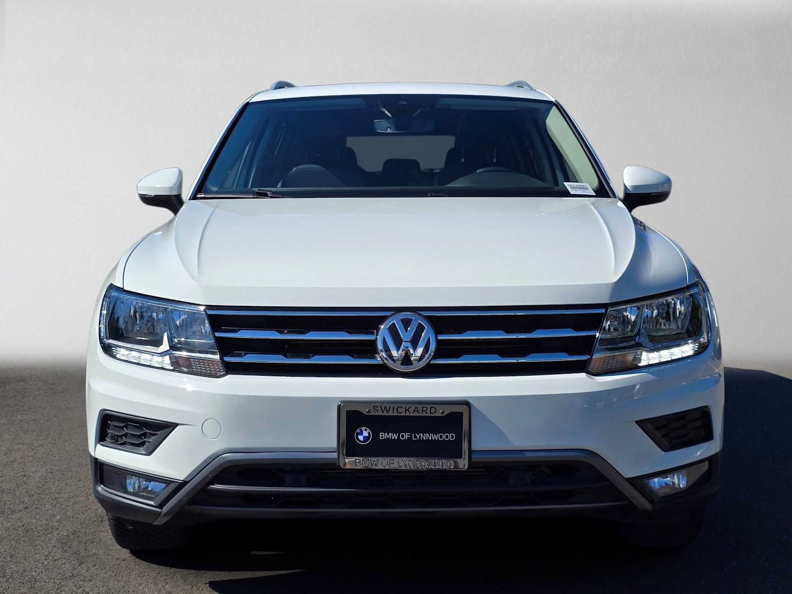 Used 2020 Volkswagen Tiguan SEL AWD/4WD image 8