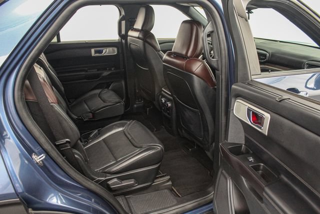 Used 2020 Ford Explorer Platinum w/ Premium Technology Package AWD/4WD image 22