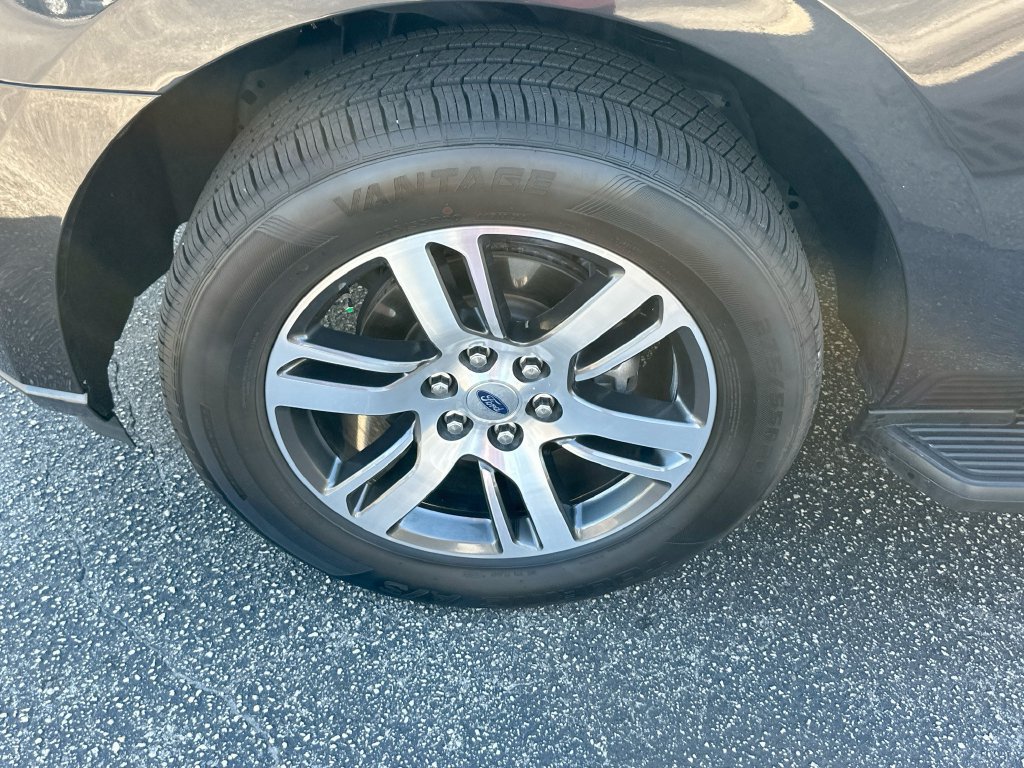 Used 2024 Ford Expedition Limited RWD image 32