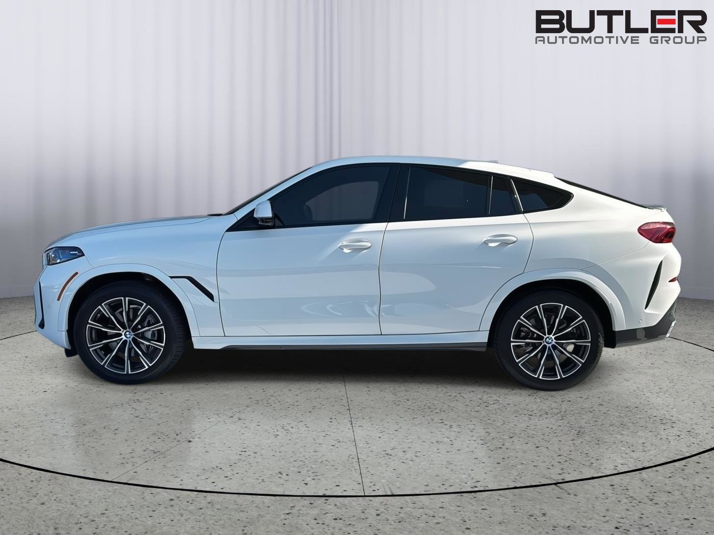 Certified 2024 BMW X6 xDrive40i w/ Premium Package image 3