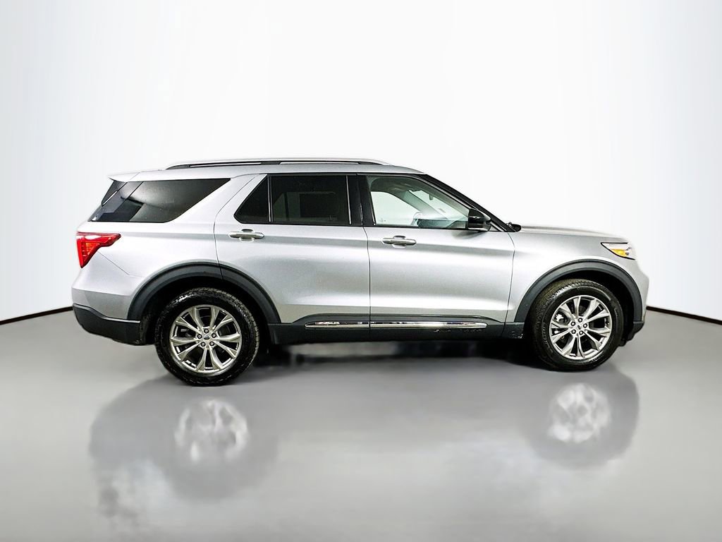 Used 2023 Ford Explorer Limited image 7