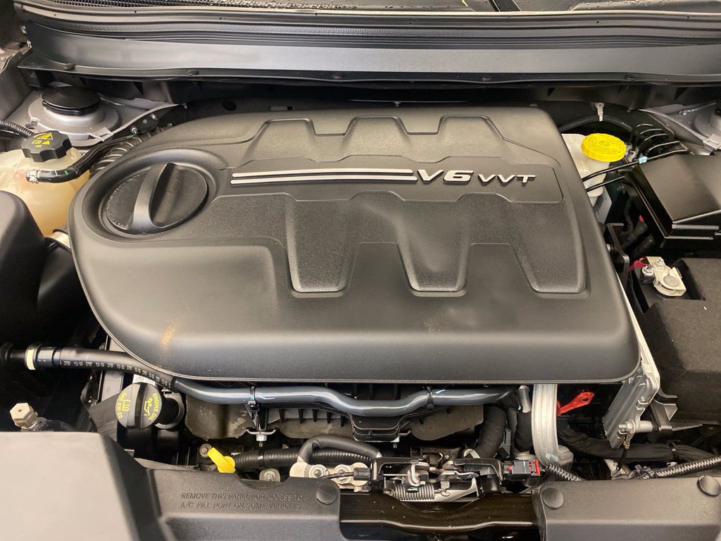 Used 2018 Jeep Cherokee Latitude Plus w/ Trailer Tow Group AWD/4WD image 27