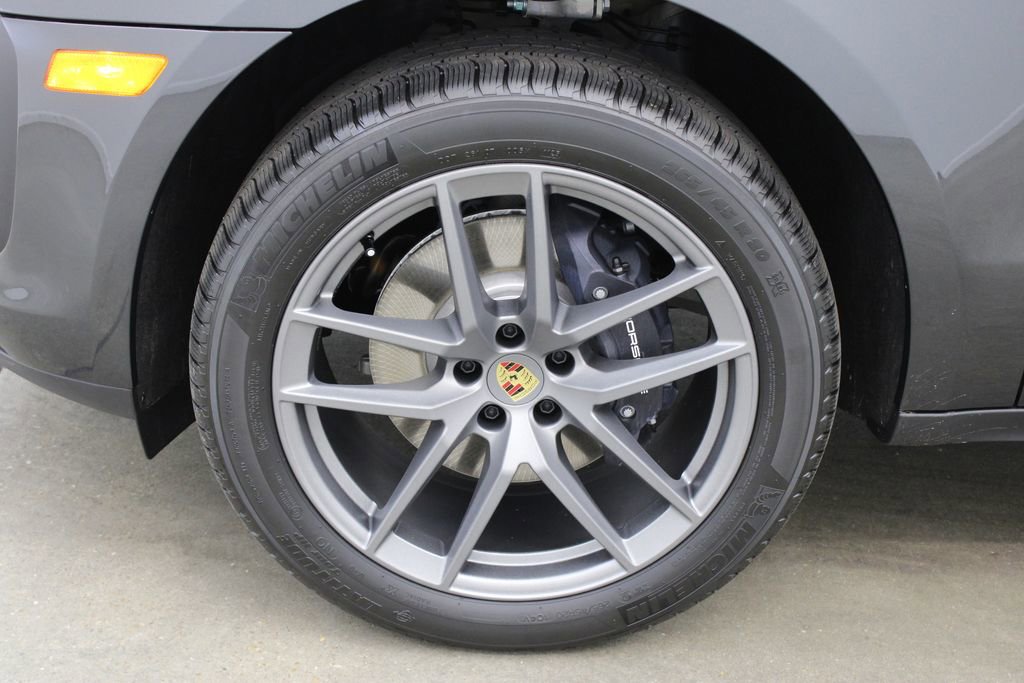 New 2026 Porsche Macan image 13