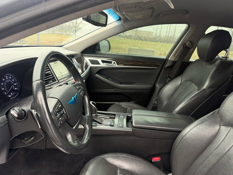 Used 2015 Hyundai Genesis 3.8 image 20