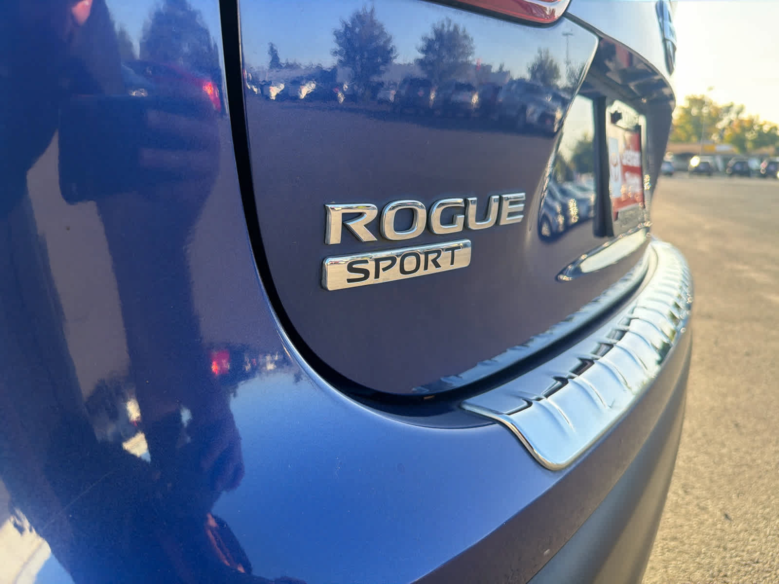 Used 2018 Nissan Rogue Sport SL w/ SL Premium Package AWD/4WD image 10