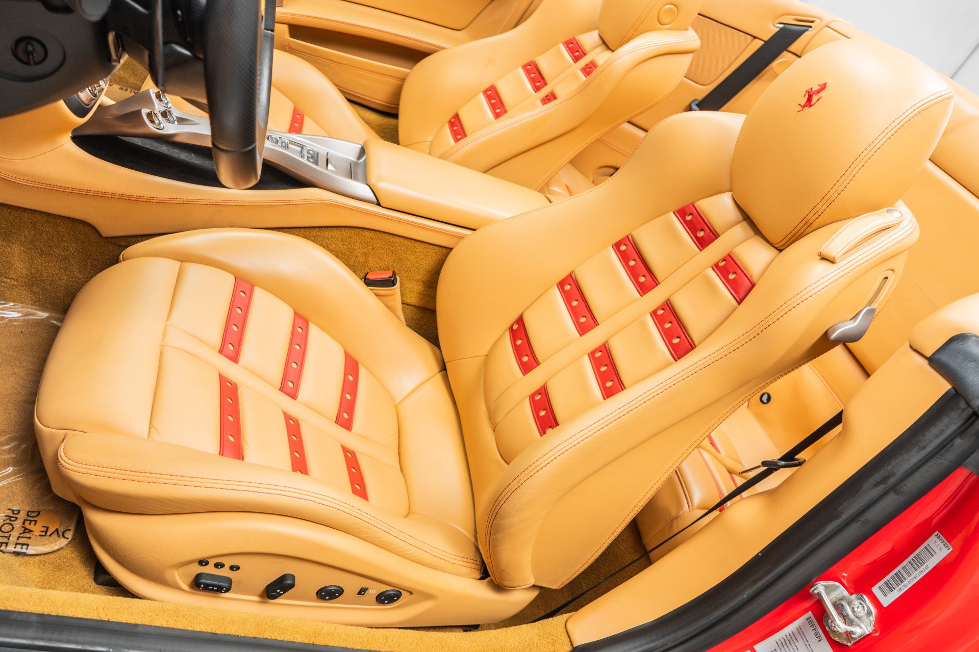 Used 2013 Ferrari California RWD image 27