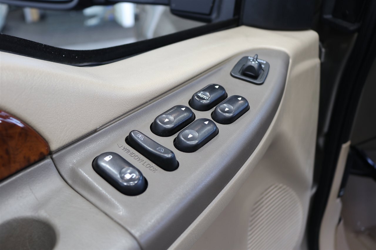 Used 2003 Ford F250 Lariat AWD/4WD image 91