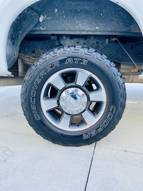 Used 2011 Ford F250 Lariat image 10