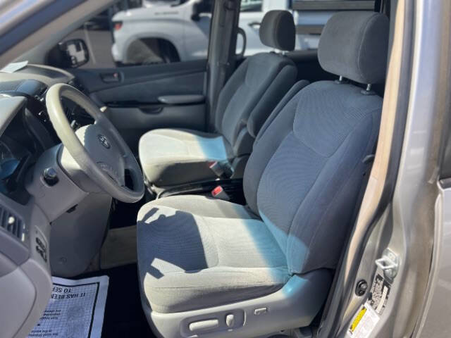 Used 2005 Toyota Sienna LE image 9