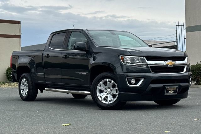 Used 2018 Chevrolet Colorado LT w/ LT Convenience Package RWD image 2