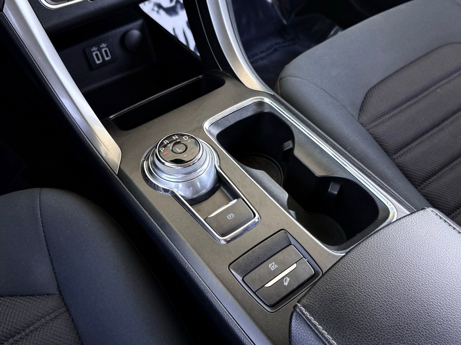 Used 2019 Ford Fusion SE image 35