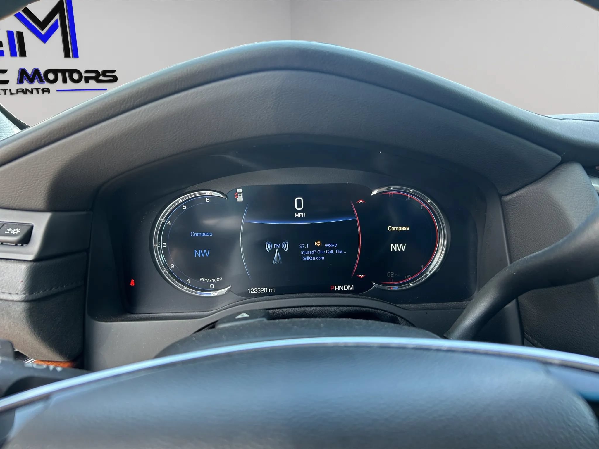 Used 2016 Cadillac Escalade Luxury RWD image 9