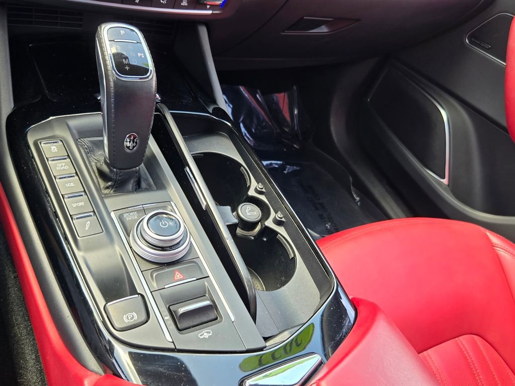 Used 2022 Maserati Levante Modena image 23