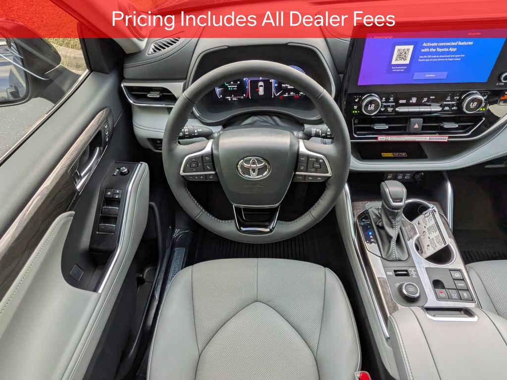 New 2026 Toyota Highlander Limited AWD/4WD image 17