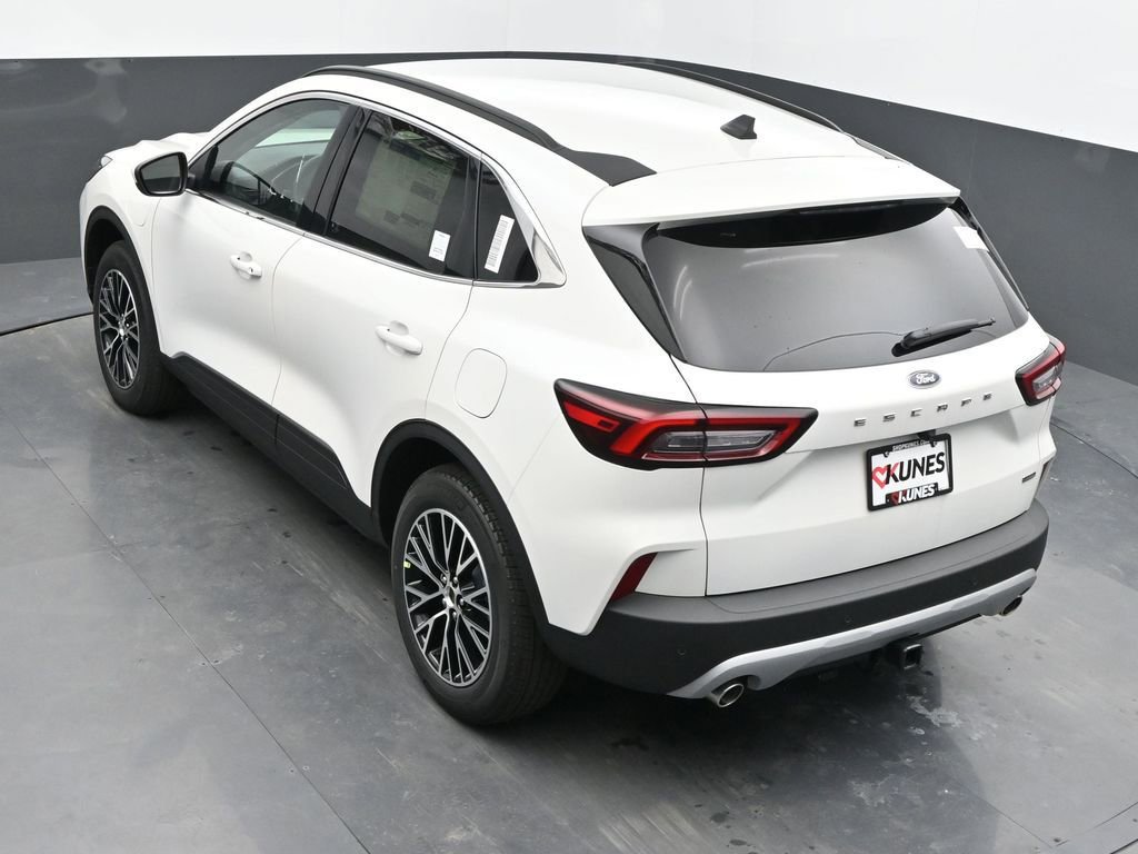 New 2026 Ford Escape SE w/ Class II Trailer Tow Package image 40