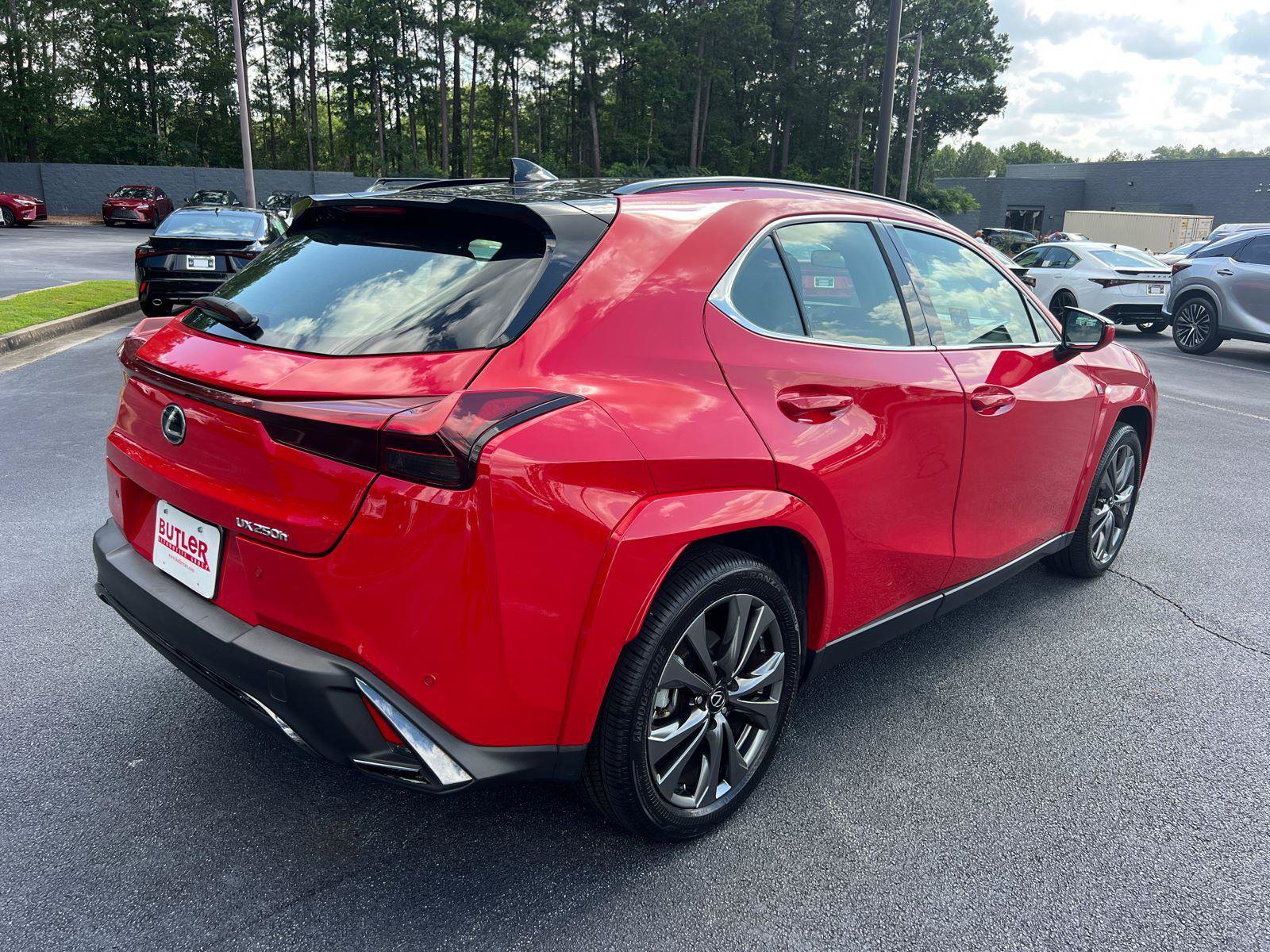 Certified 2024 Lexus UX 250h F Sport FWD image 5