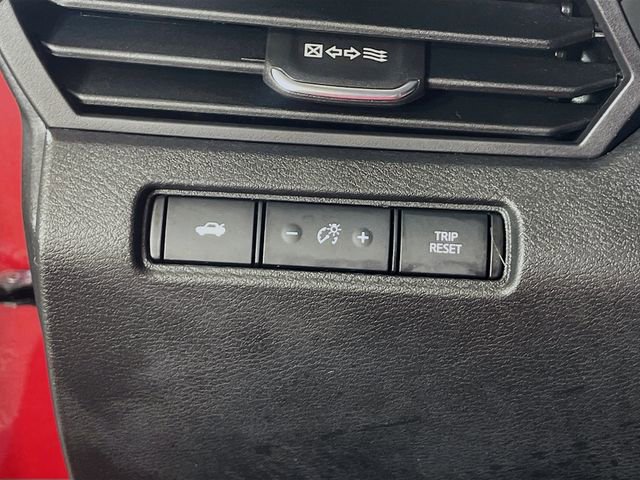 Used 2023 Nissan Altima 2.5 SR w/ SR Premium Package image 11