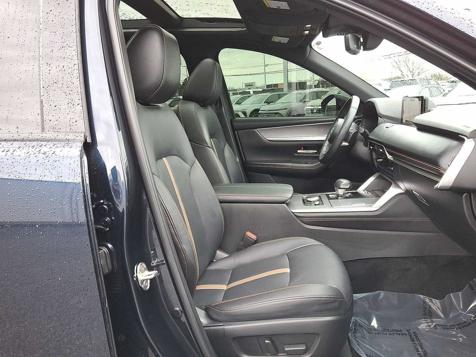 Used 2024 MAZDA CX-90 3.3 Turbo w/ Premium Plus Pkg image 34