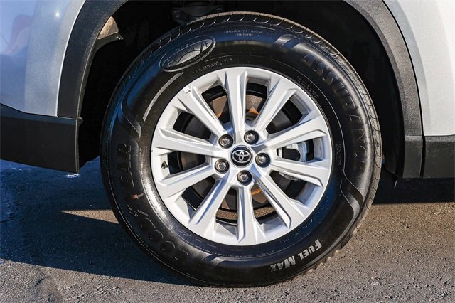 Used 2025 Toyota Grand Highlander AWD image 8