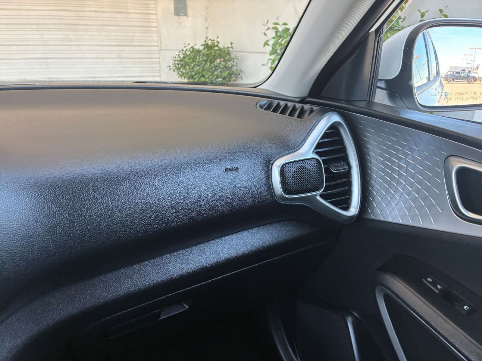 Used 2025 Kia Soul LX w/ LX Technology Package image 35