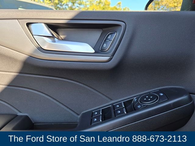 New 2025 Ford Escape SE image 19