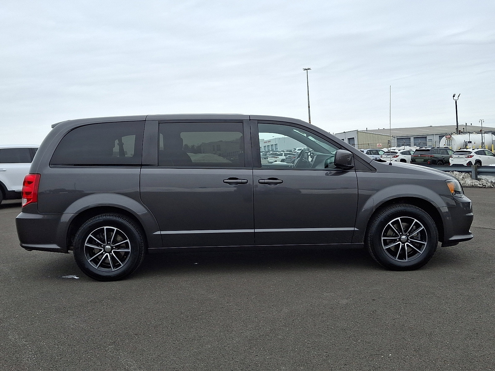 Used 2019 Dodge Grand Caravan SE image 7