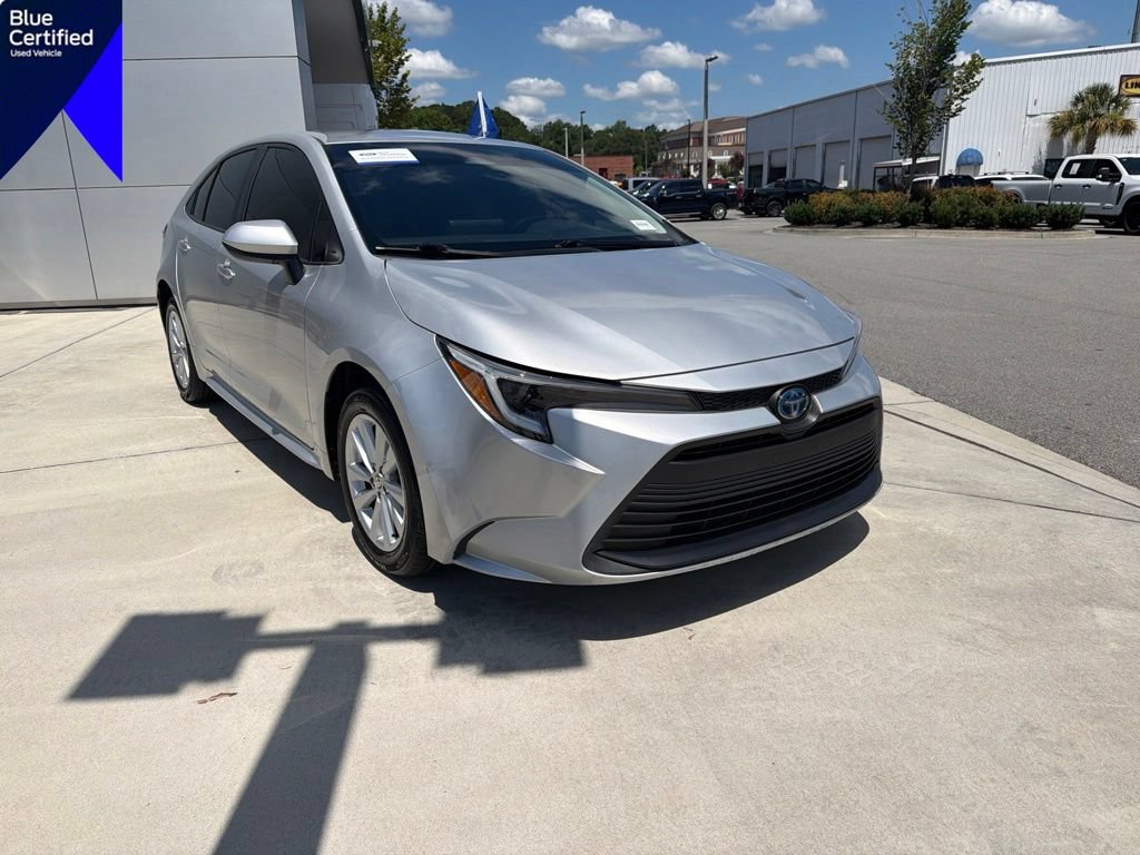 Used 2024 Toyota Corolla LE w/ LE Convenience Package