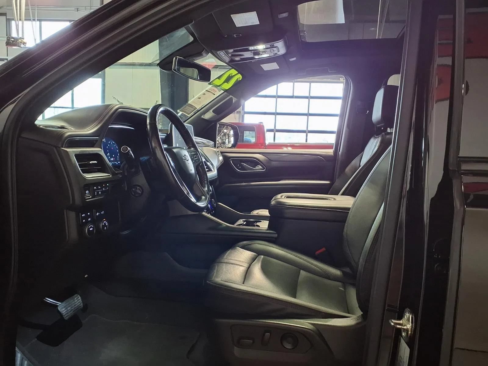 Used 2022 Chevrolet Suburban RST w/ Sport Performance Package AWD/4WD image 22