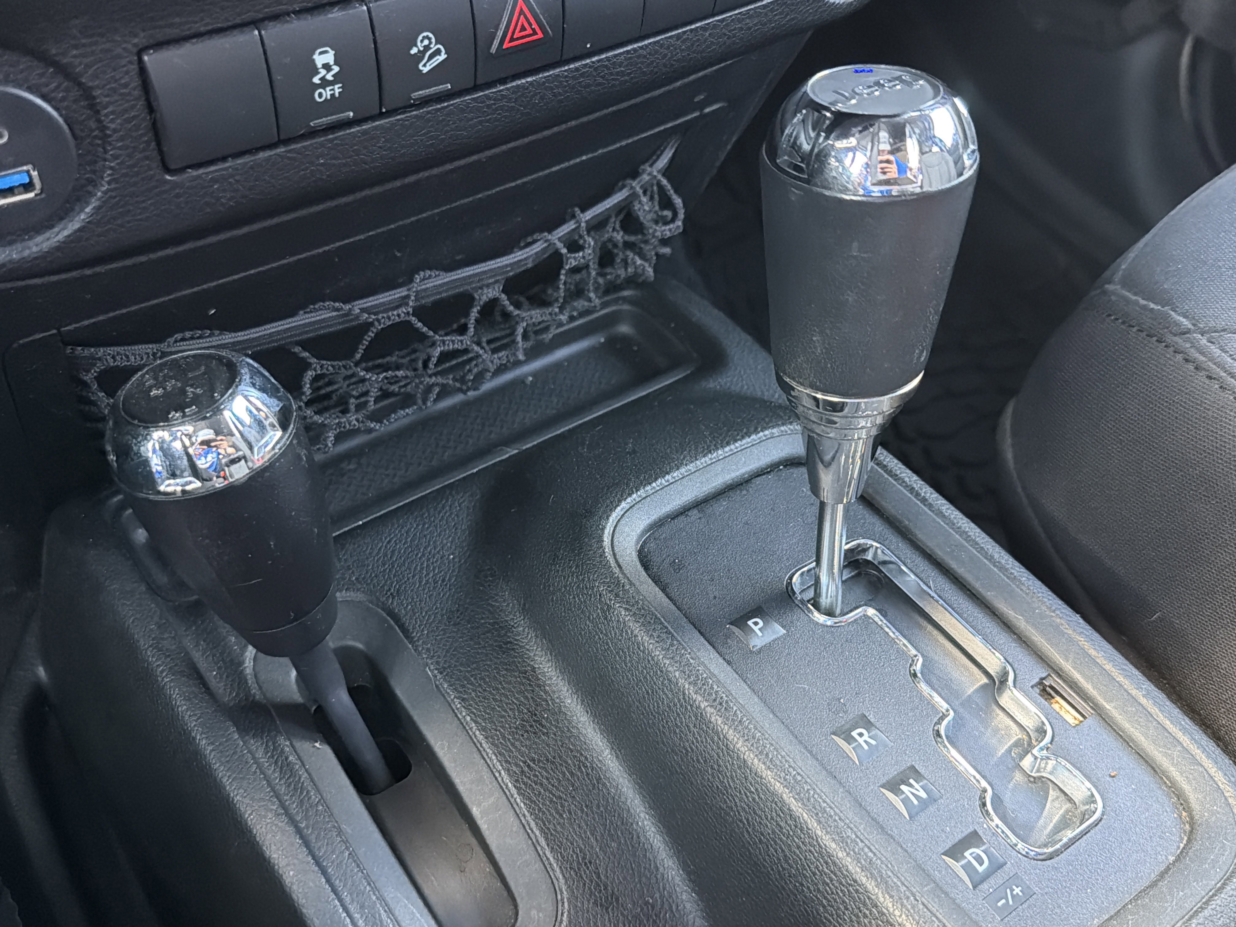 Used 2017 Jeep Wrangler Unlimited Sport w/ Connectivity Group image 18