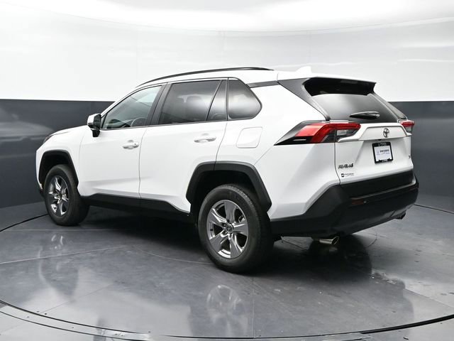 Used 2022 Toyota RAV4 XLE w/ Convenience Package image 7