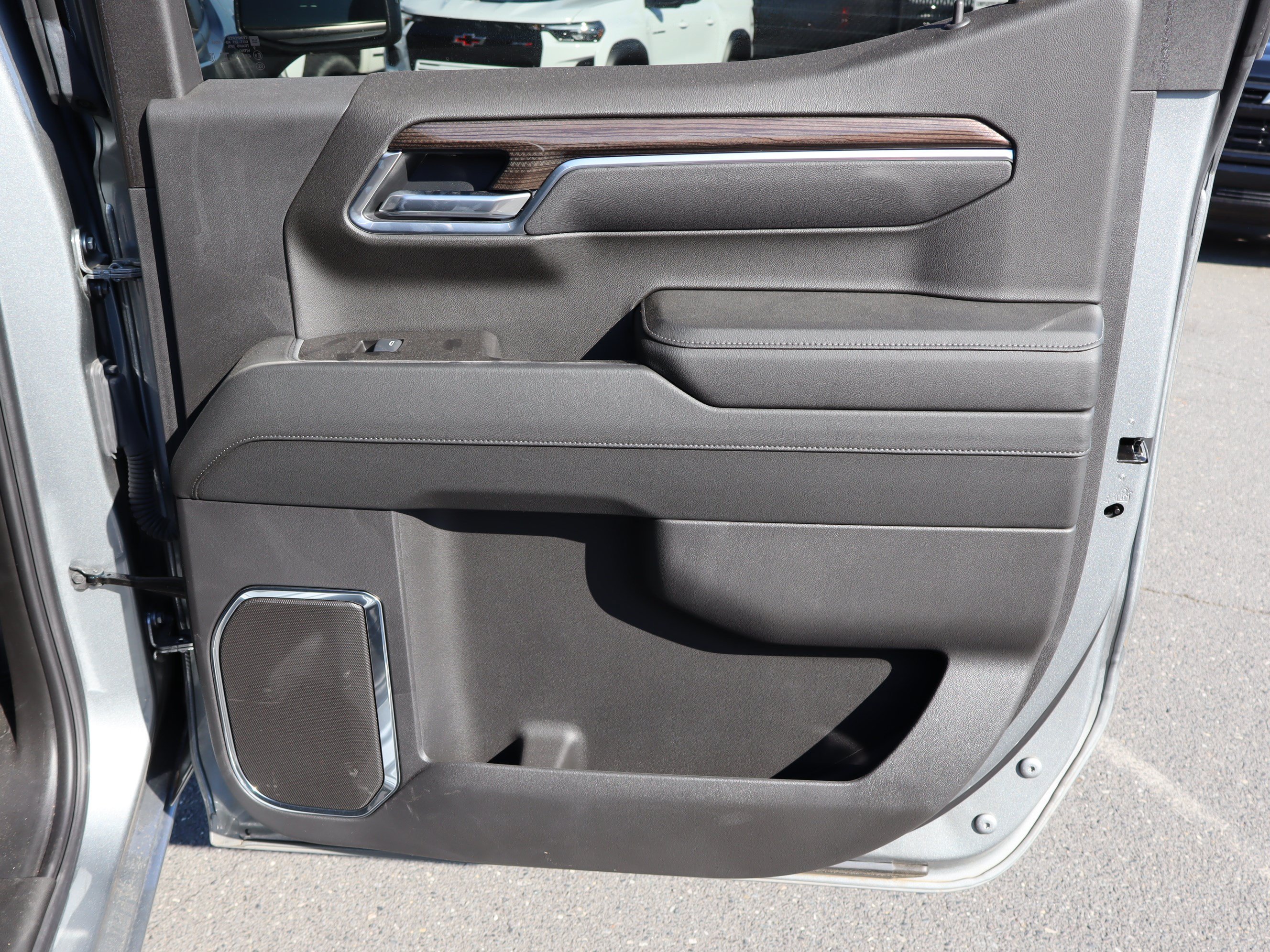 Used 2025 Chevrolet Silverado 1500 RST AWD/4WD image 32