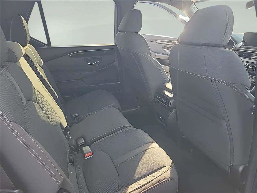 Used 2024 Honda Pilot Sport image 22