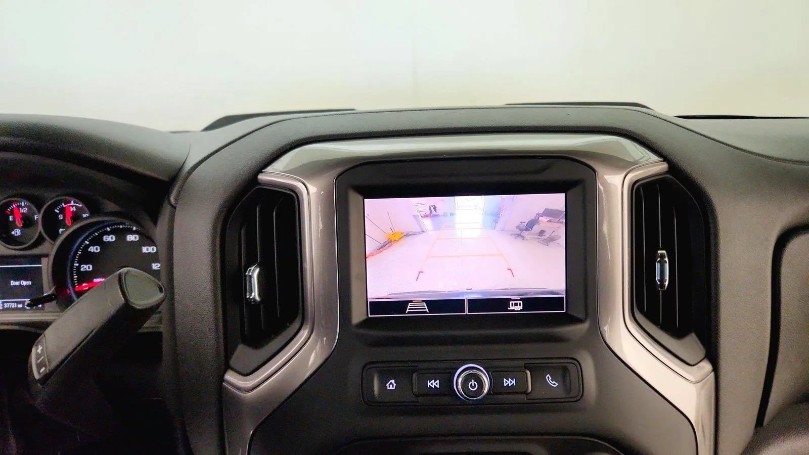 Used 2025 Chevrolet Silverado 1500 Custom Trail Boss AWD/4WD image 21