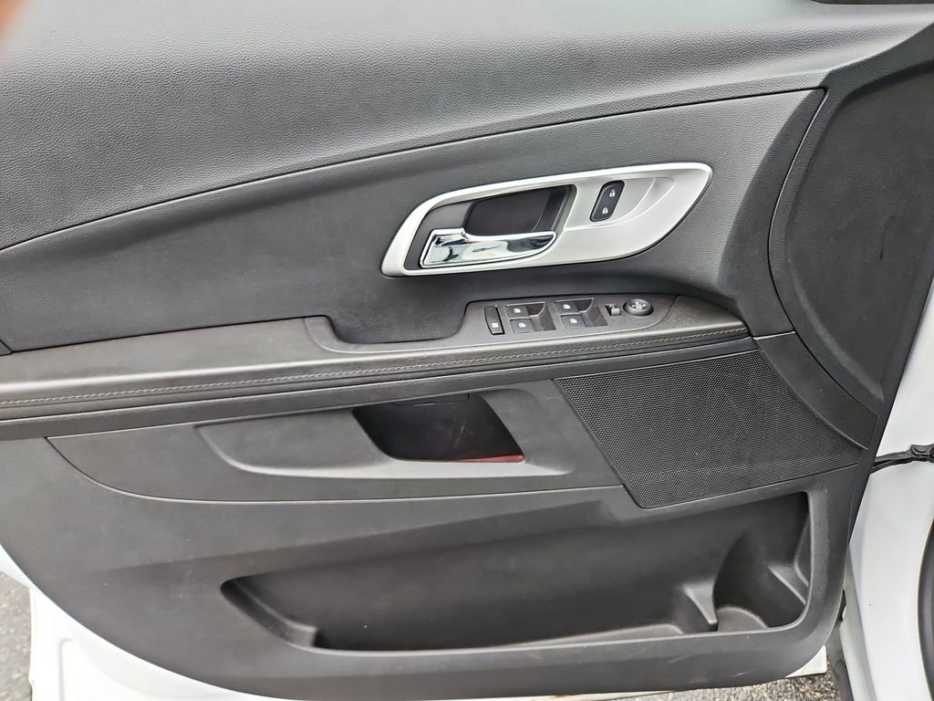 Used 2017 Chevrolet Equinox Premier w/ Enhanced Convenience Package FWD image 24