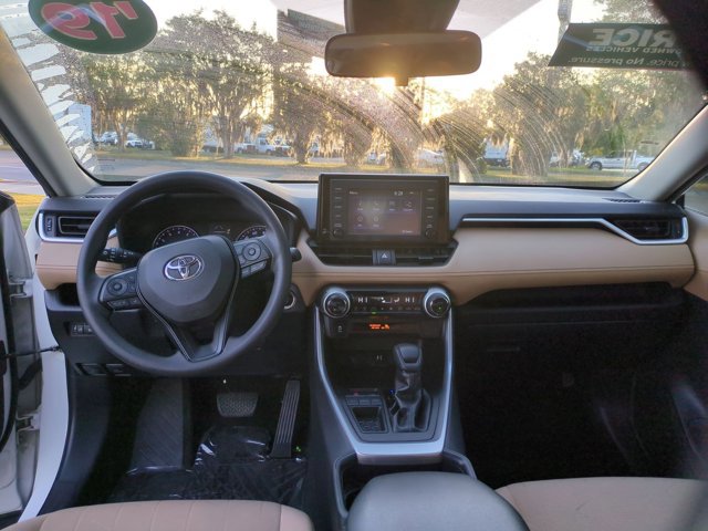 Used 2019 Toyota RAV4 XLE image 18