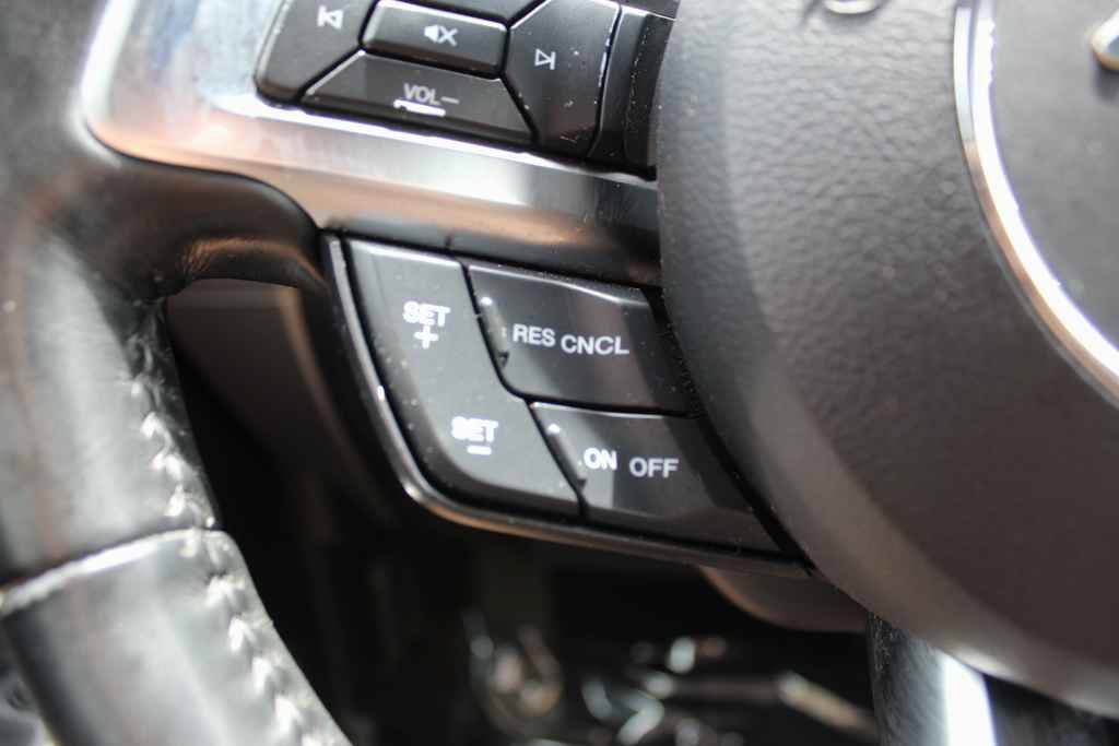 Used 2020 Ford Mustang Premium RWD image 22