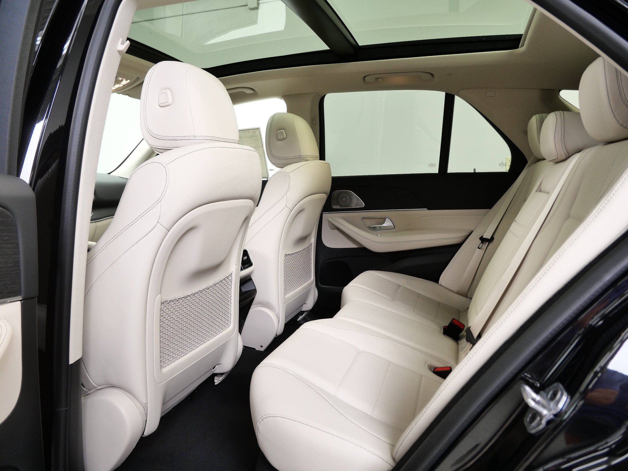 New 2026 Mercedes-Benz GLE 350 4MATIC image 9