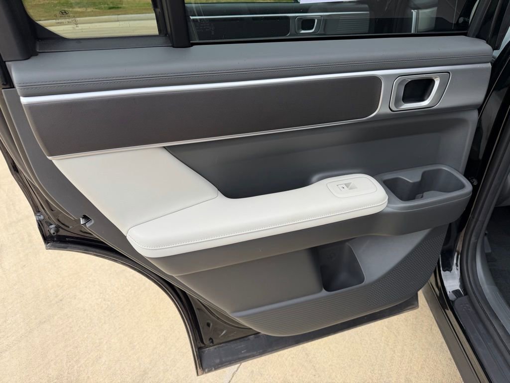 Certified 2025 Hyundai Santa Fe SEL image 14