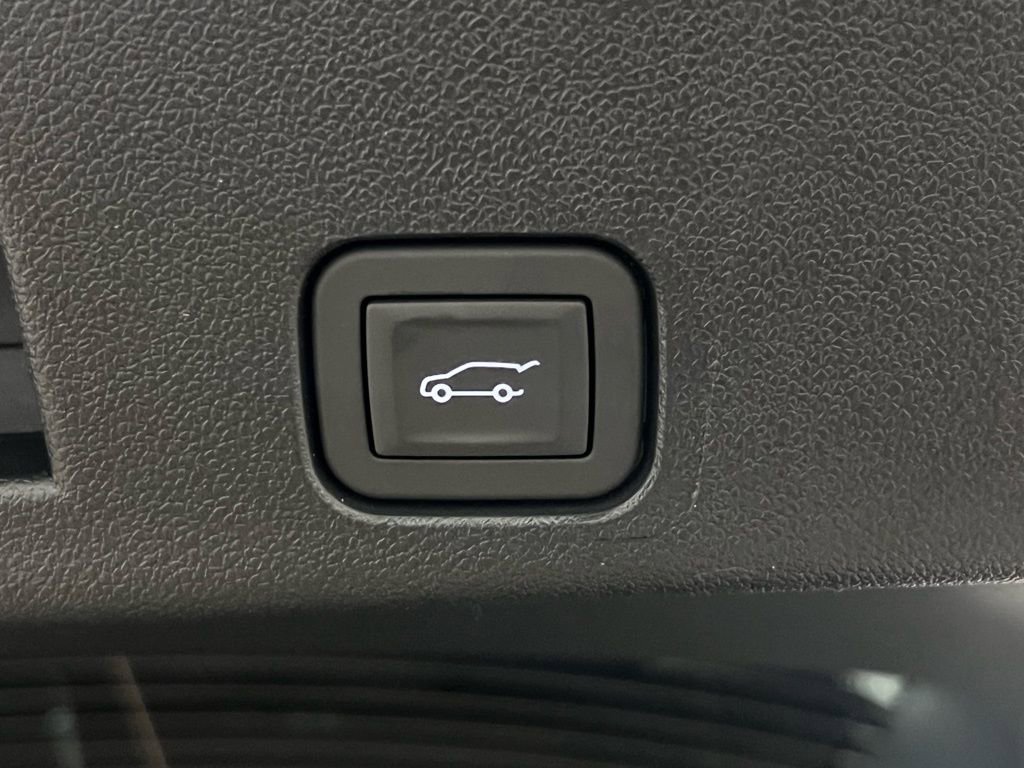 New 2026 Chevrolet Traverse LT w/ Driver Confidence Package image 39