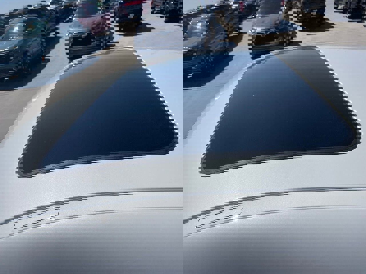 Used 2024 BMW 430i Coupe w/ Premium Package image 5